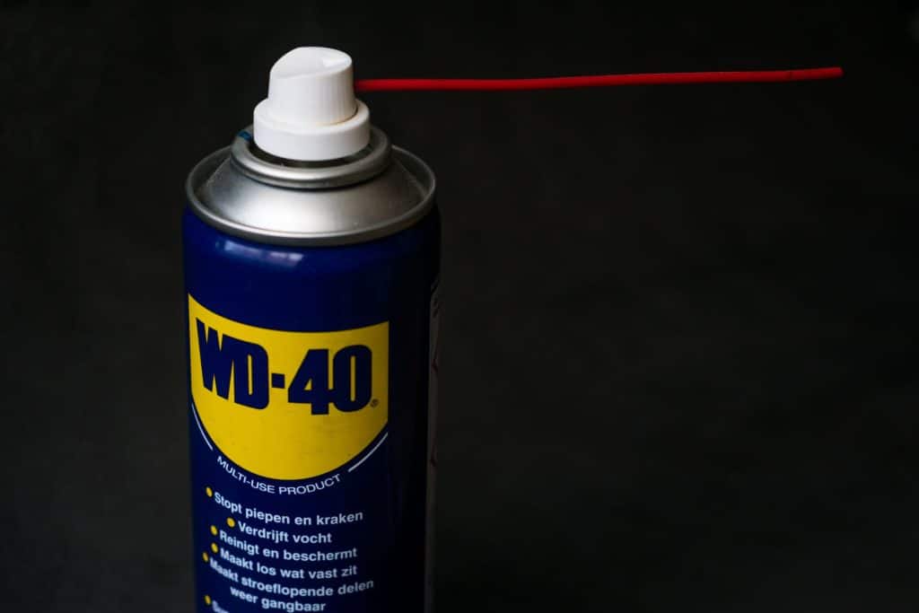 Clean your fishing magnet with WD40