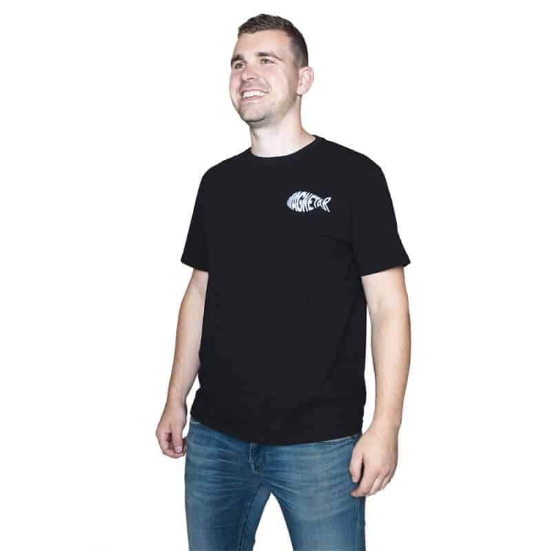 With this Magnetar t-shirt, you show off your belonging to team Magnetar while magnetic fishing.